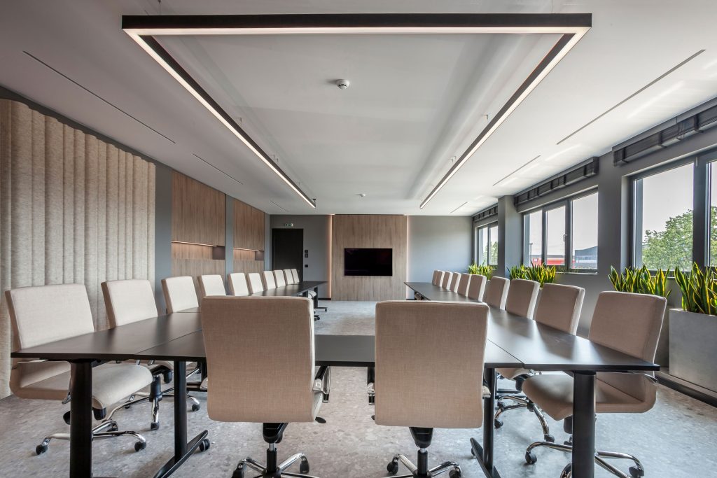 K52-13-interior-design-ideas-for-conference-rooms-by-KaputDesign_v2_11
