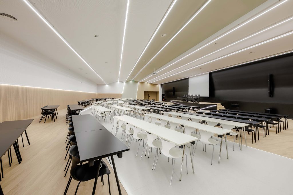 K62-05-industrial-style-event-hall-design​-by-KaputDesign_4