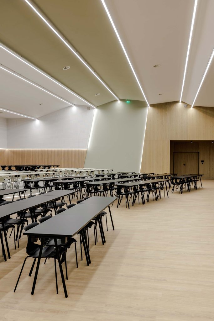 K62-07-modern-event-seminar-hall-interior-architecture​​-by-KaputDesign_6