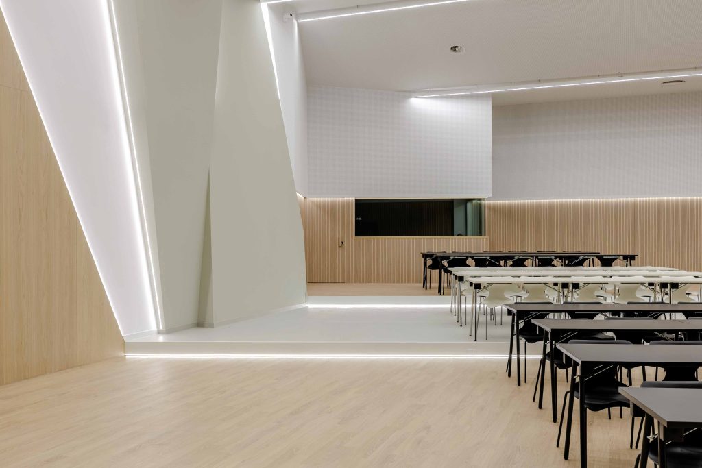 K62-11-seminar-hall-architecture-and-interior-design​-by-KaputDesign_10